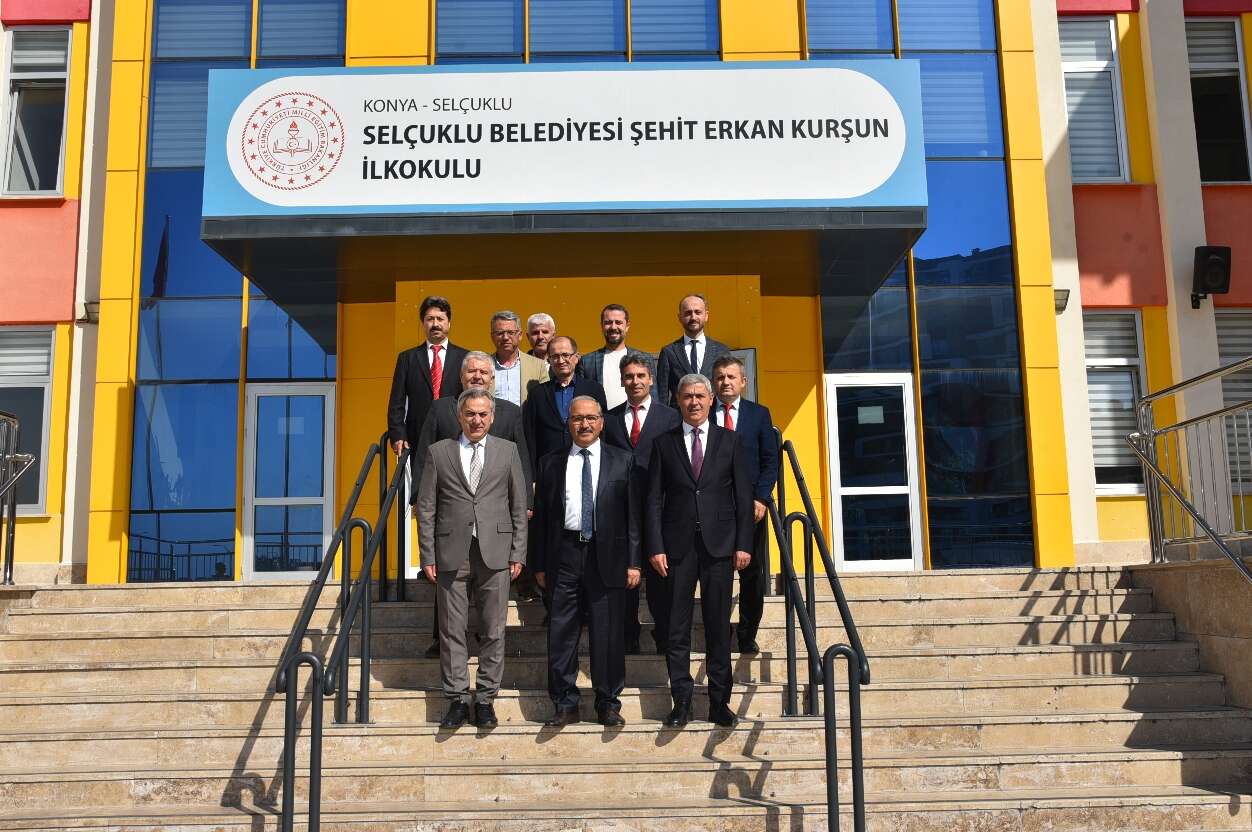 Minikler Konya’da trafiği yaşayarak öğrenecek 11